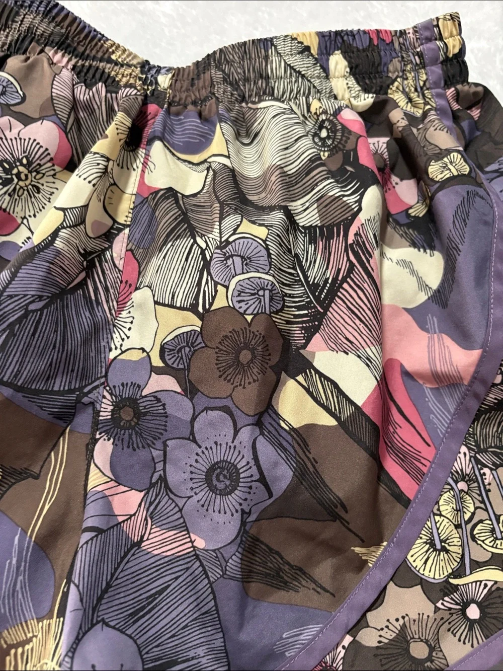 Nike running medium mushroom Women's Floral Print Running Shorts - Purple Multi